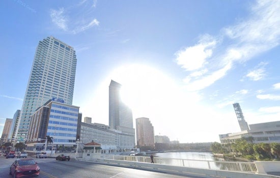 Tampa's Week Ahead Shows Sunny Skies Giving Way to Showers as NWS Predicts Mixed Weather Conditions