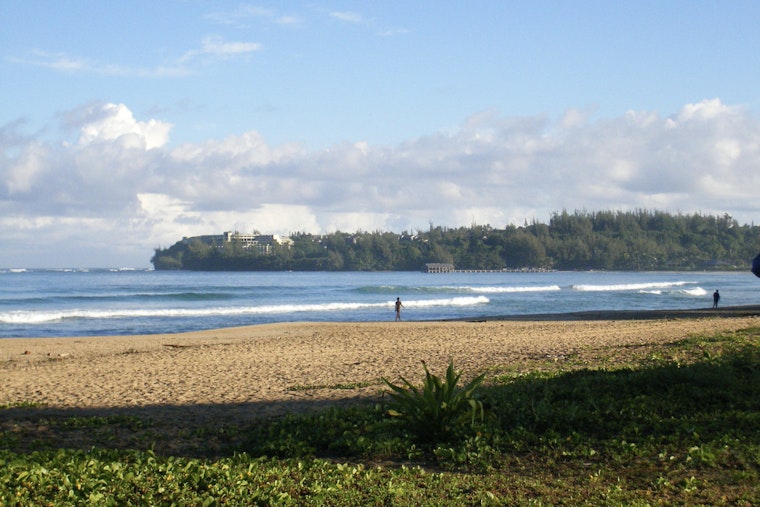 Temporary Closure Alert as Hanalei Bay Parking Lots Under Repair on Jan 9-10
