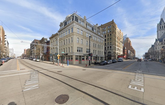 The Hop Streetcar in Milwaukee Unharmed in Collision with Pickup Truck, No Injuries Reported