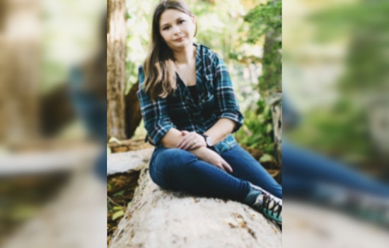 Tomball Community Dedicates Memorial Bench in Burroughs Park to Honor Unsolved Case Victim Elizabeth "Liz" Barraza