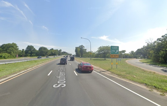 Two Fatalities and Multiple Injuries in Late-Night Southern State Parkway Crash Near North Massapequa
