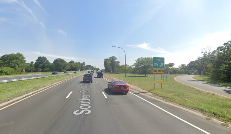 Two Fatalities and Multiple Injuries in Late-Night Southern State Parkway Crash Near North Massapequa