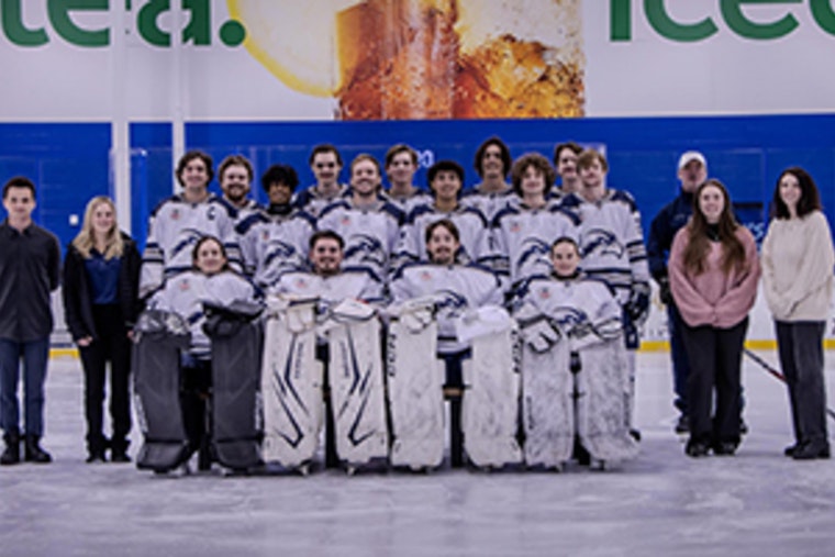 UNF Club Ice Hockey Team Skates into Spotlight with Second Collegiate Season in Jacksonville