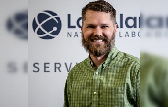 UNF Graduate Pays Tribute to Mentor's Role in His Path to Distinguished Scientist at Los Alamos