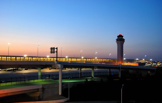 United Flight from Pennsylvania to Chicago Makes Safe Emergency Landing in Detroit After Pressurization Issue