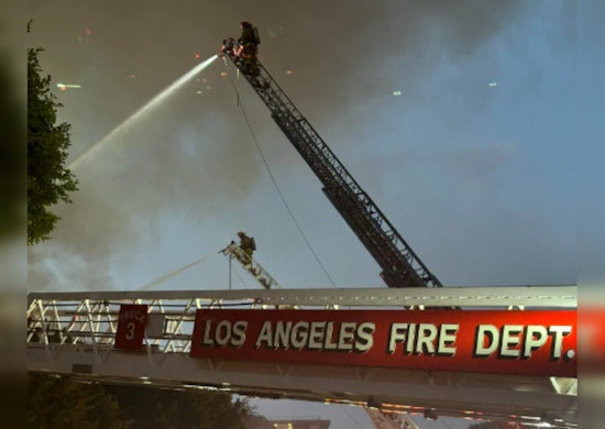URGENT EVACUATION: L.A. Palisades Inferno Threatens Thousands, Claims Lives - Leave Now, Orders LAFD