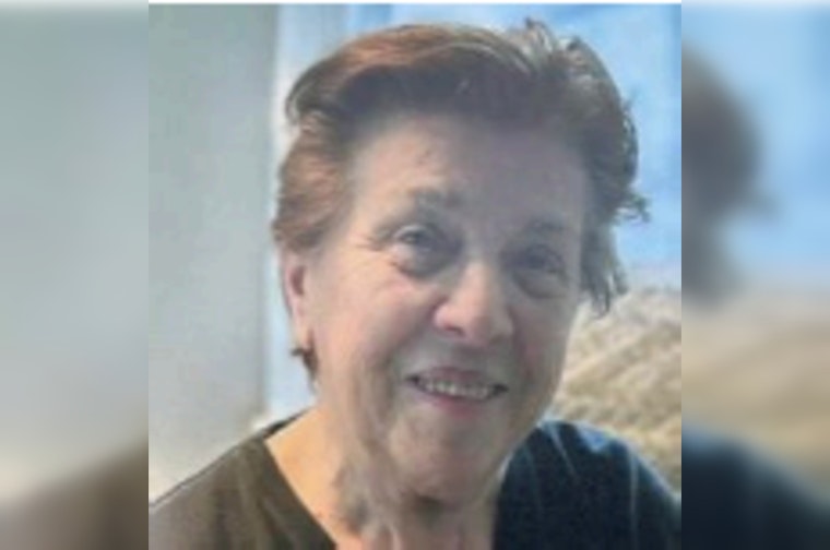 Urgent Search for Missing 82-Year-Old Maria Crasovan in Chicago