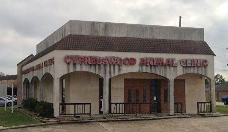 Vehicle Crashes into Cypresswood Animal Clinic in Spring, No Injuries Reported