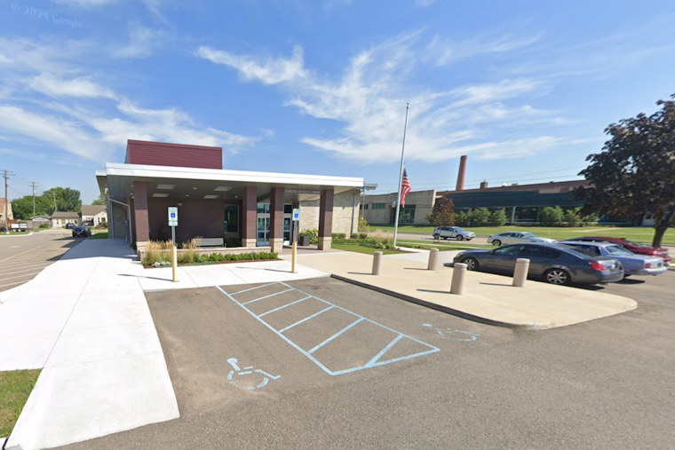 Warren's Dorothy Busch Library Alters Hours Due to Student Unrest, Seeks Solutions with Fitzgerald High
