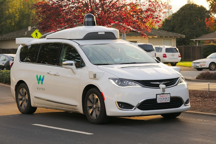 Waymo Driverless Taxi Vandalized by Crowd in Los Angeles, No Arrests Made Yet