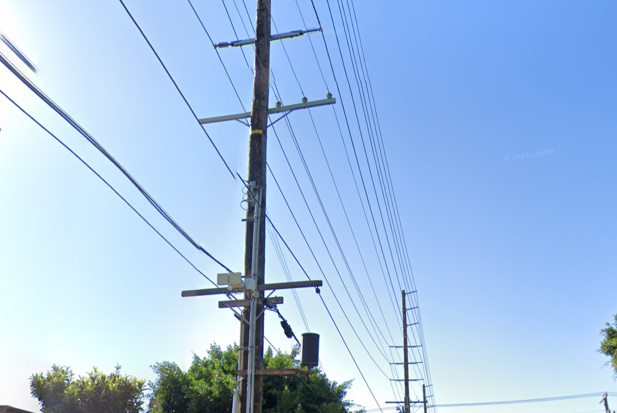 West Los Angeles Hit by Power Outage as Metallic Balloons Contact