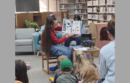 White Settlement Community Services Kicks Off 2025 with Engaging Puppet Theater Storytime