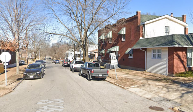 Woman Robbed by Acquaintance at Gunpoint in Southwest Garden, St. Louis, Police Seek Suspect