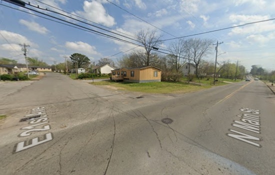 18-Year-Old Motorcyclist Dies After Hit-and-Run Collision in Springfield, Suspect Sought