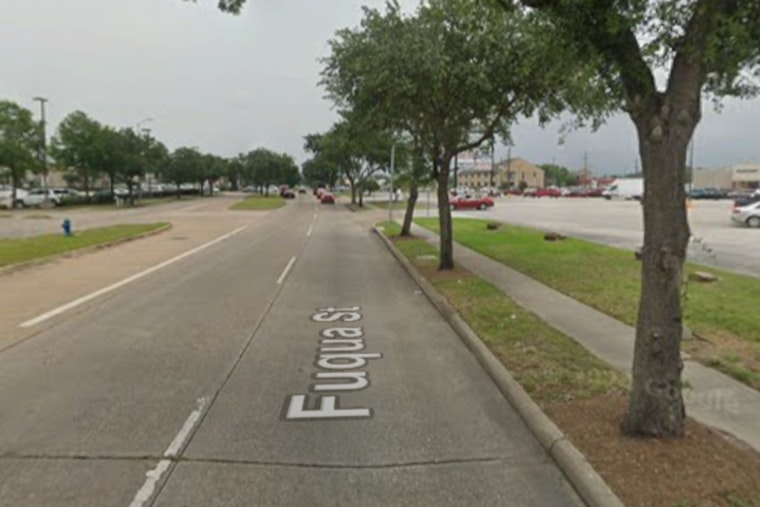4-Year-Old Boy Inadvertently Shoots Himself in Southeast Houston Apartment, Investigation Underway