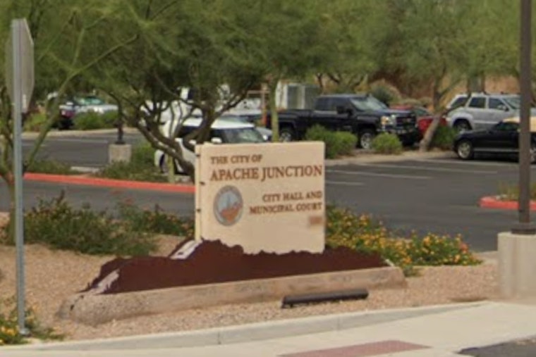 Apache Junction Garners Prestigious GFOA Excellence in Financial Reporting Award
