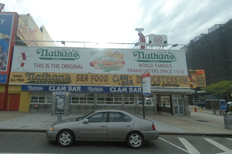 Arizona Family Shocked to Find Razor Blade in Nathan's Hot Dog at Coney Island, NYC Health Department Investigates