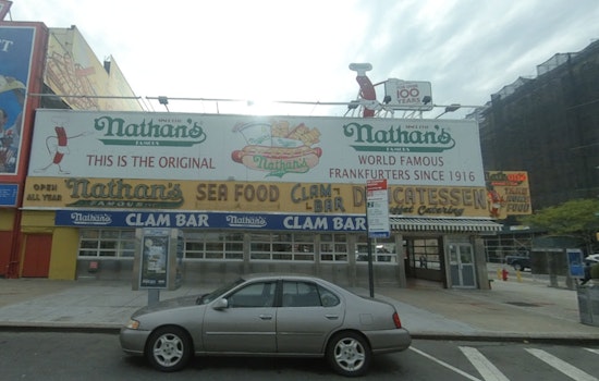 Arizona Family Shocked to Find Razor Blade in Nathan's Hot Dog at Coney Island, NYC Health Department Investigates