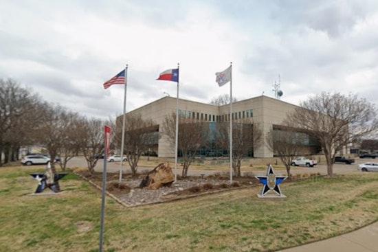 Arlington's Sam Houston High School Lockdown Lifted; Juveniles Charged with Making Terroristic Threats Over Toy Gun Incident