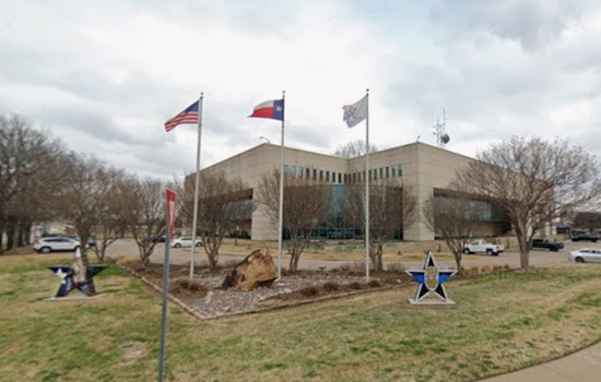 Arlington's Sam Houston High School Lockdown Lifted; Juveniles Charged with Making Terroristic Threats Over Toy Gun Incident