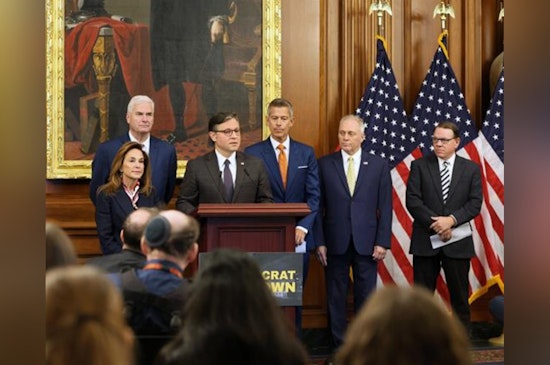 Aviation in Crisis, Republican Leaders Blast Democrats Amidst Government Shutdown Straining Air Traffic Controllers