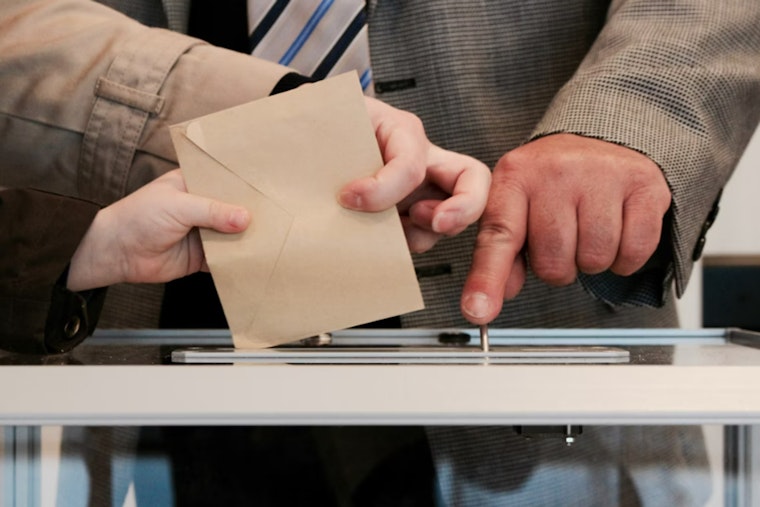 Ballots Delivered to 5 Million Voters as Voting Opens for Washington's November 4 Election