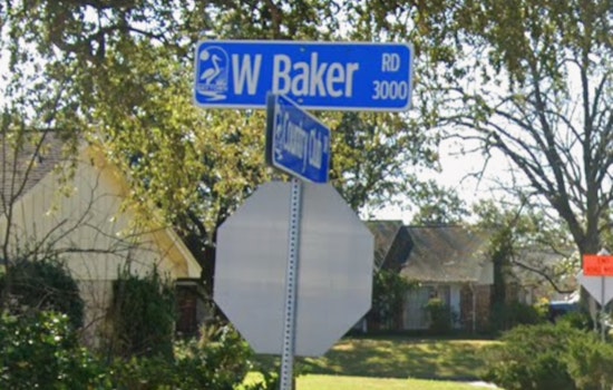 Baytown Police Officer and Children Hospitalized After Major Collision, Traffic Diverted for Investigation