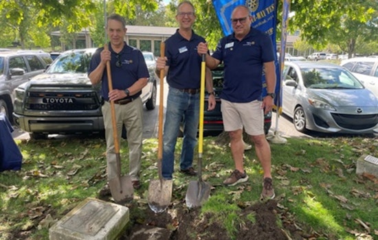 Brentwood Marks History with Unveiling of Millennium Time Capsule by Rotary Club and City Officials