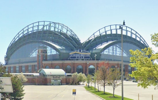 Brewers Take Lead in NLDS with Commanding 9-3 Victory Over Cubs at American Family Field