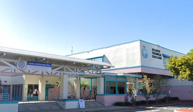 Broward County High Schools Restore Cellphone Use During Lunch with New Policy