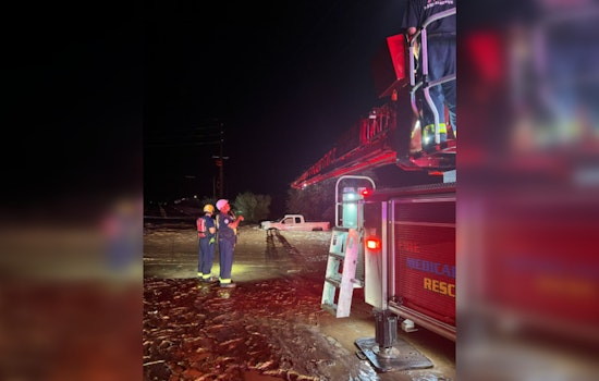 Buckeye, AZ Firefighters Conduct Fearless Flood Rescues Amidst Torrential Rains