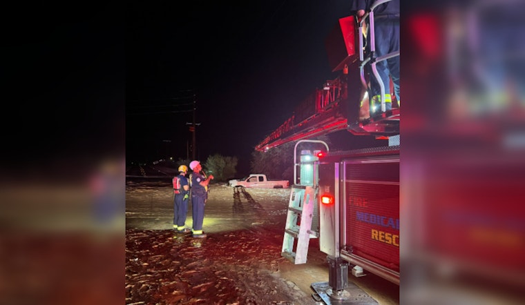 Buckeye, AZ Firefighters Conduct Fearless Flood Rescues Amidst Torrential Rains