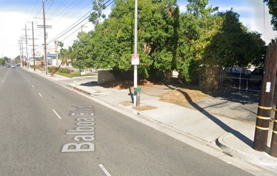 Car Crashes into BMO Bank in Northridge, Los Angeles; One Injured and Transported to Hospital