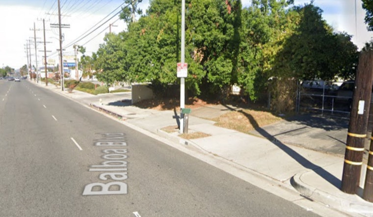 Car Crashes into BMO Bank in Northridge, Los Angeles; One Injured and Transported to Hospital