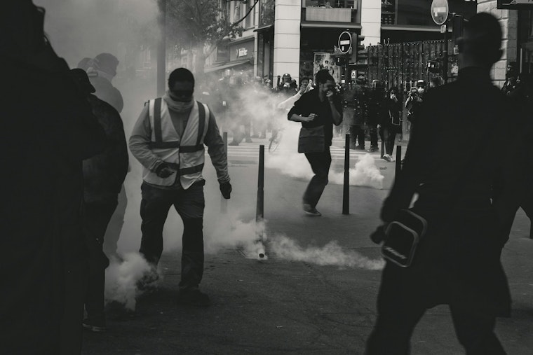 Chaos on the Southeast Side: Governor Pritzker Slams ICE as Tear Gas Erupts and Chicago Locals Detained Amid Immigration Clashes
