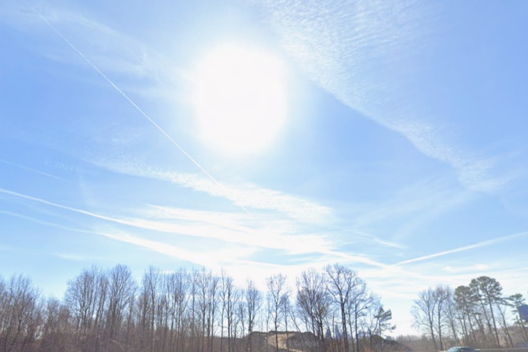 Charlotte Welcomes Mild Autumn Week with Sunny Skies and Possible Showers Ahead, Says NWS Forecast