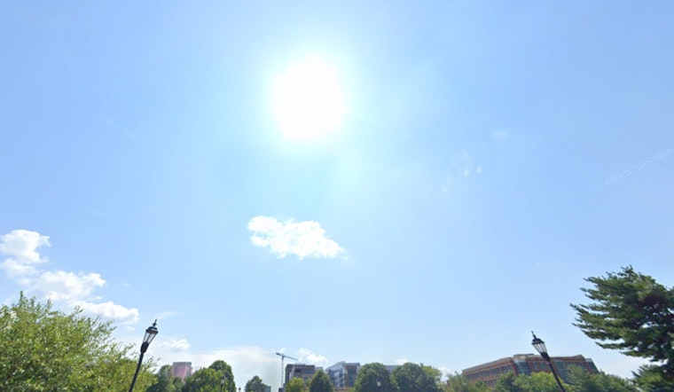 Charlotte Welcomes Sunny Skies with Highs of 61°F, Frost Advisory Issued for Early Saturday Morning