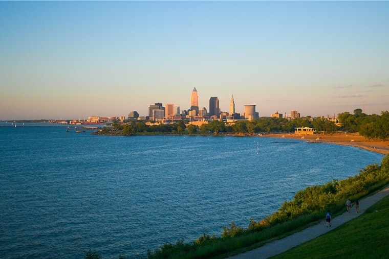 Cleveland Braces for Chilly Nights and Crisp Days Before Weekend Warm-Up, NWS Advises Caution for Lake Erie Mariners