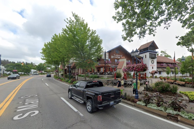 Community Mourns as Rescue Horse Ruby Passes Away During Carriage Ride in Frankenmuth