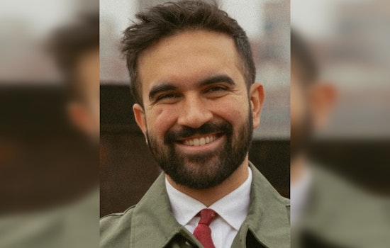 Democratic Nominee Zohran Mamdani Leads NYC Mayor's Race, Poll Shows 52% Support Over Cuomo and Sliwa
