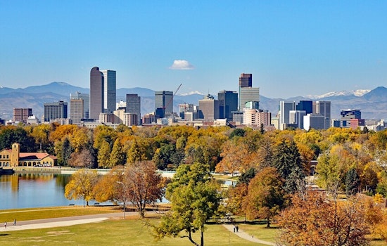 Denver Welcomes Mild Autumn Weather, NWS Forecasts Tranquil Conditions with Slight Chance of Weekend Showers