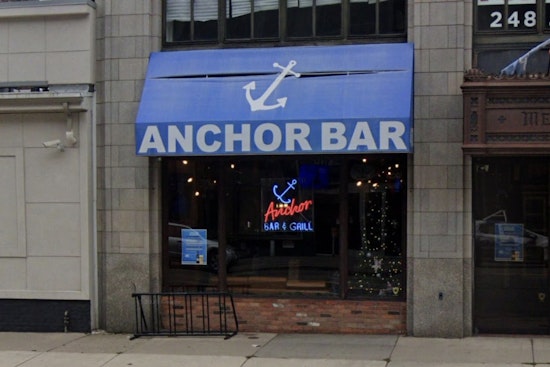 Detroit's Anchor Bar Offers Free Meals to Federal Workers Amid Government Shutdown