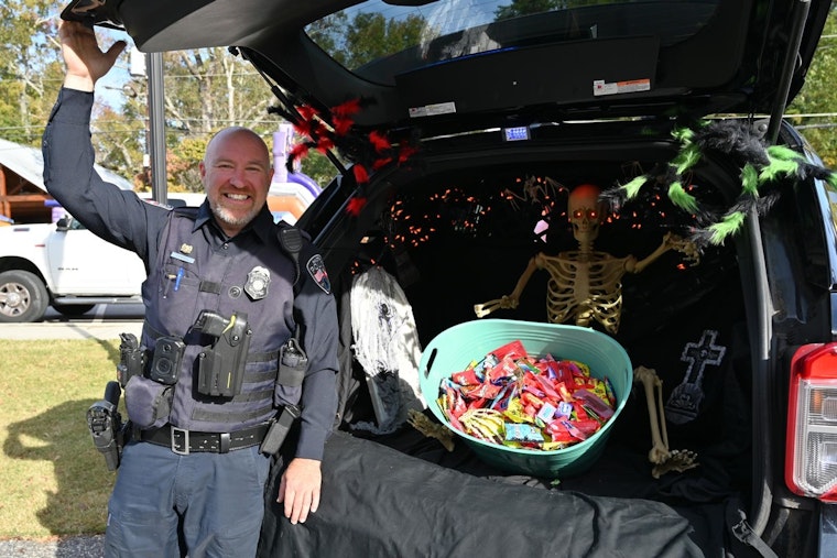 Downtown Milton Transforms into Festive Halloween Haven for 'Carvin' in Crabapple' Event