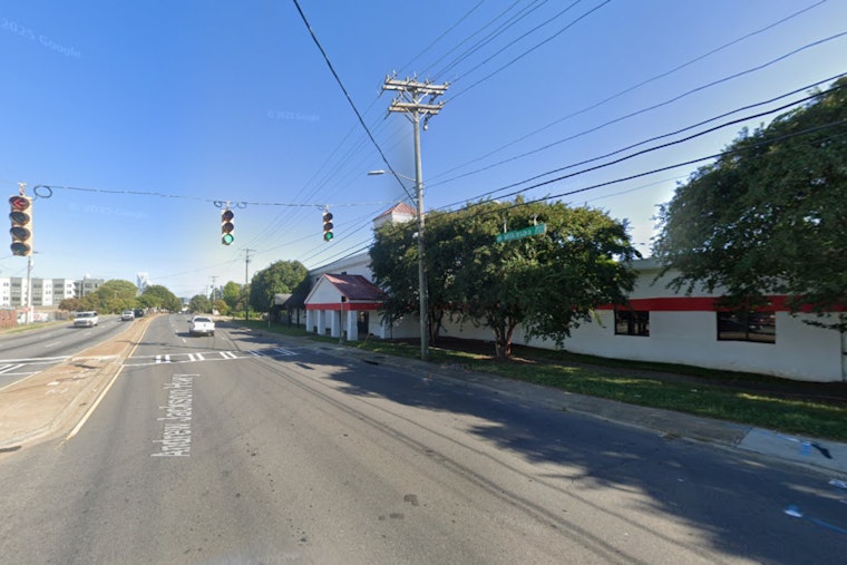 Early Morning Collision on Wilkinson Boulevard in Charlotte Leads to Road Closure and Traffic Disruptions