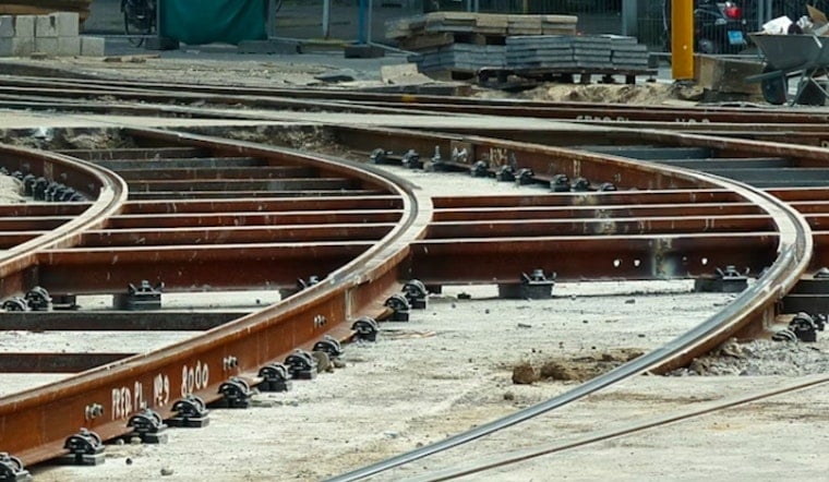 Fayetteville Commuters Alert as West Russell Street Closes for Railroad Maintenance