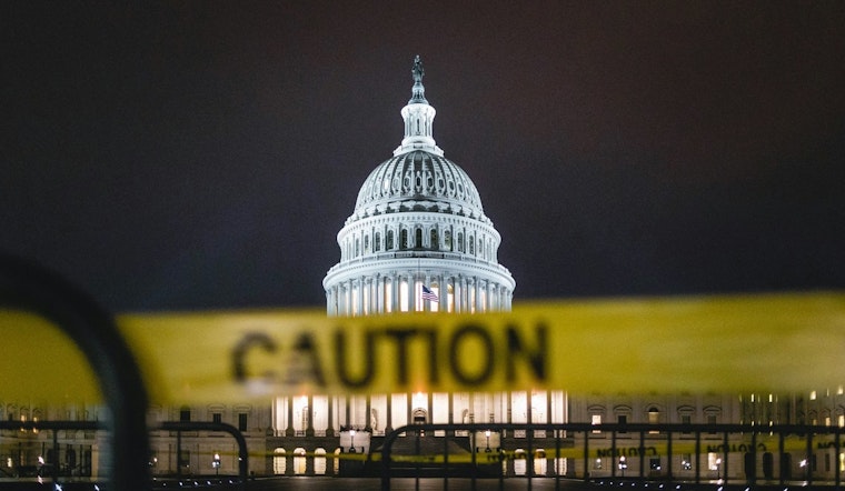 Federal Shutdown Freezes Unemployment in Arizona, Puts Military Paychecks on Hold
