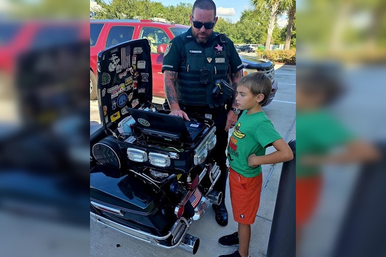 Florida Deputy's Heartening Interaction with Young Admirer Builds Community Bridges