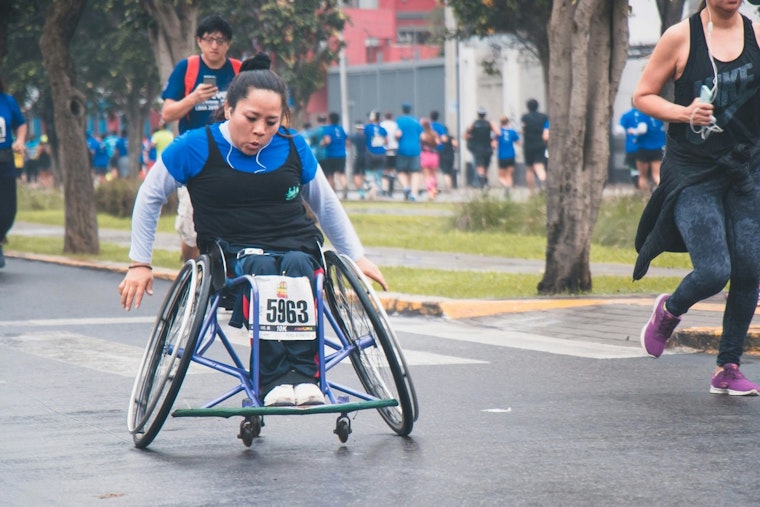 Gilbert Community Champions Marathon Runner's Quest for Wheelchair-Accessible Van