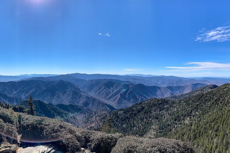 Great Smoky Mountains National Park Keeps Gates Open Amid Shutdown with Local Coalition Support