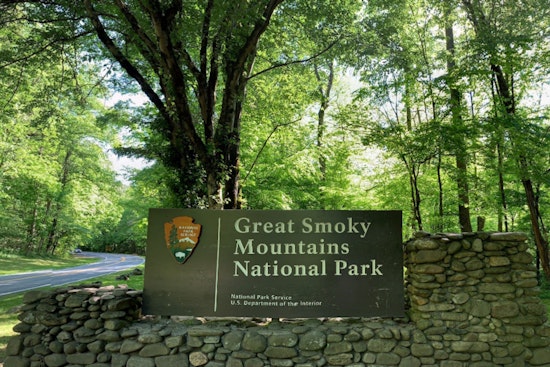 Great Smoky Mountains Shutdown Spoils Spectacular Seasonal Showcase in Gatlinburg